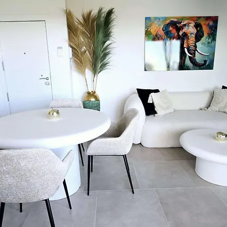 Apartment Magnifique Terrasse Piscine 4pers *